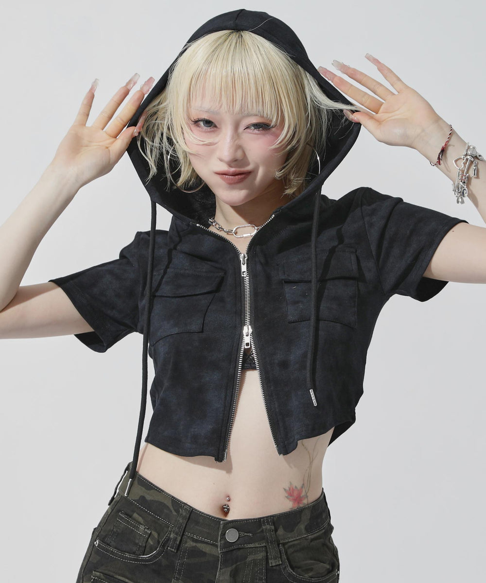 ブラック