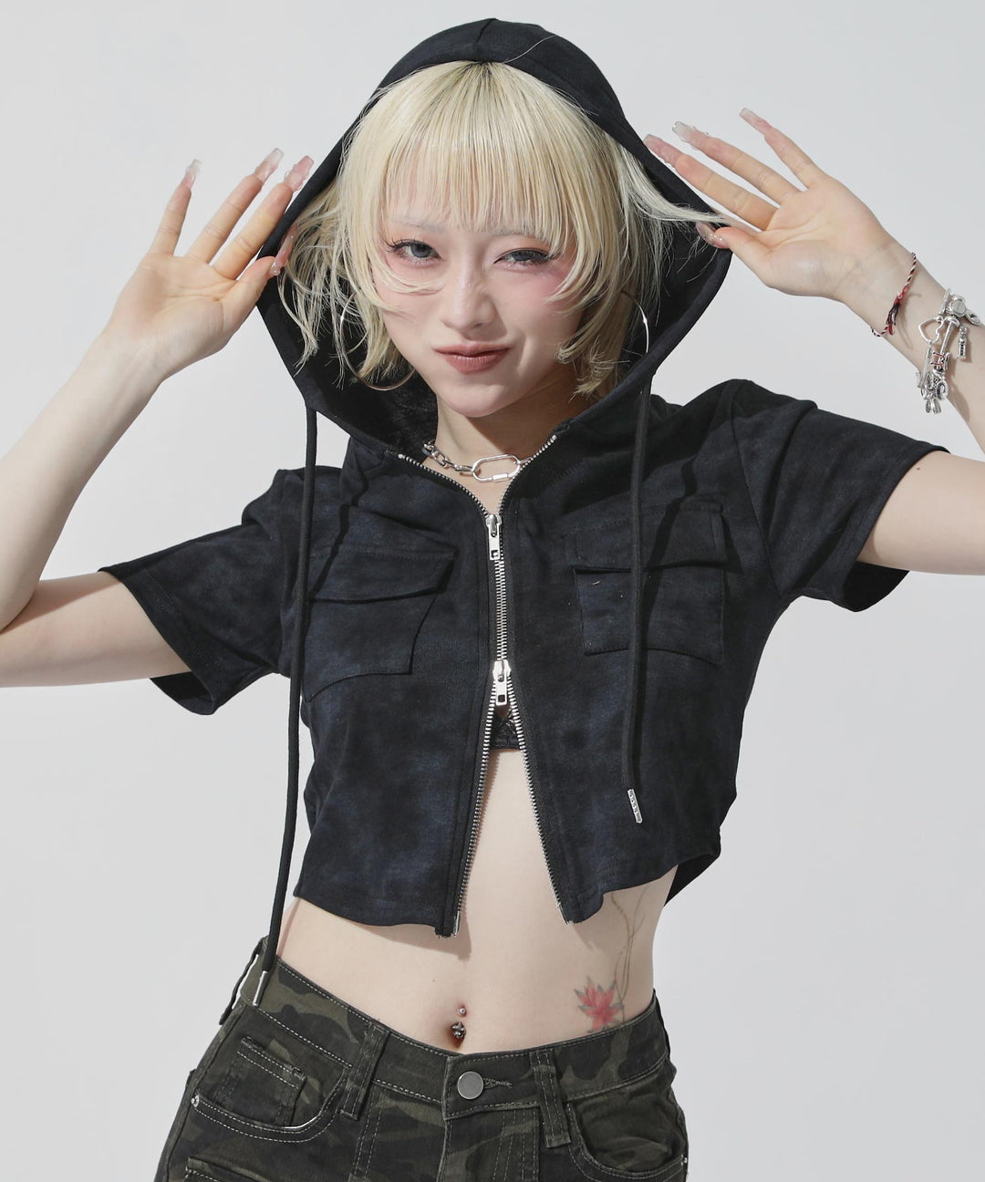 ブラック