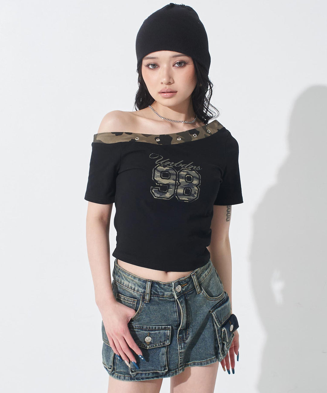 ブラック