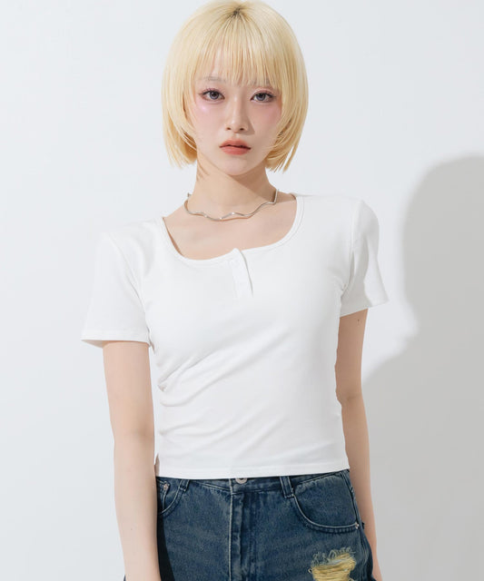 カップ付 ボタンデザイン ぴたっとTシャツ 153-6123