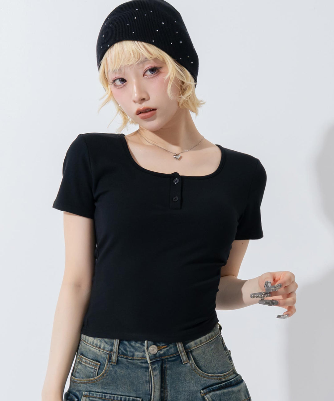 ブラック