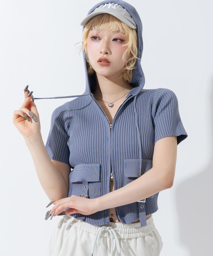 ブルー