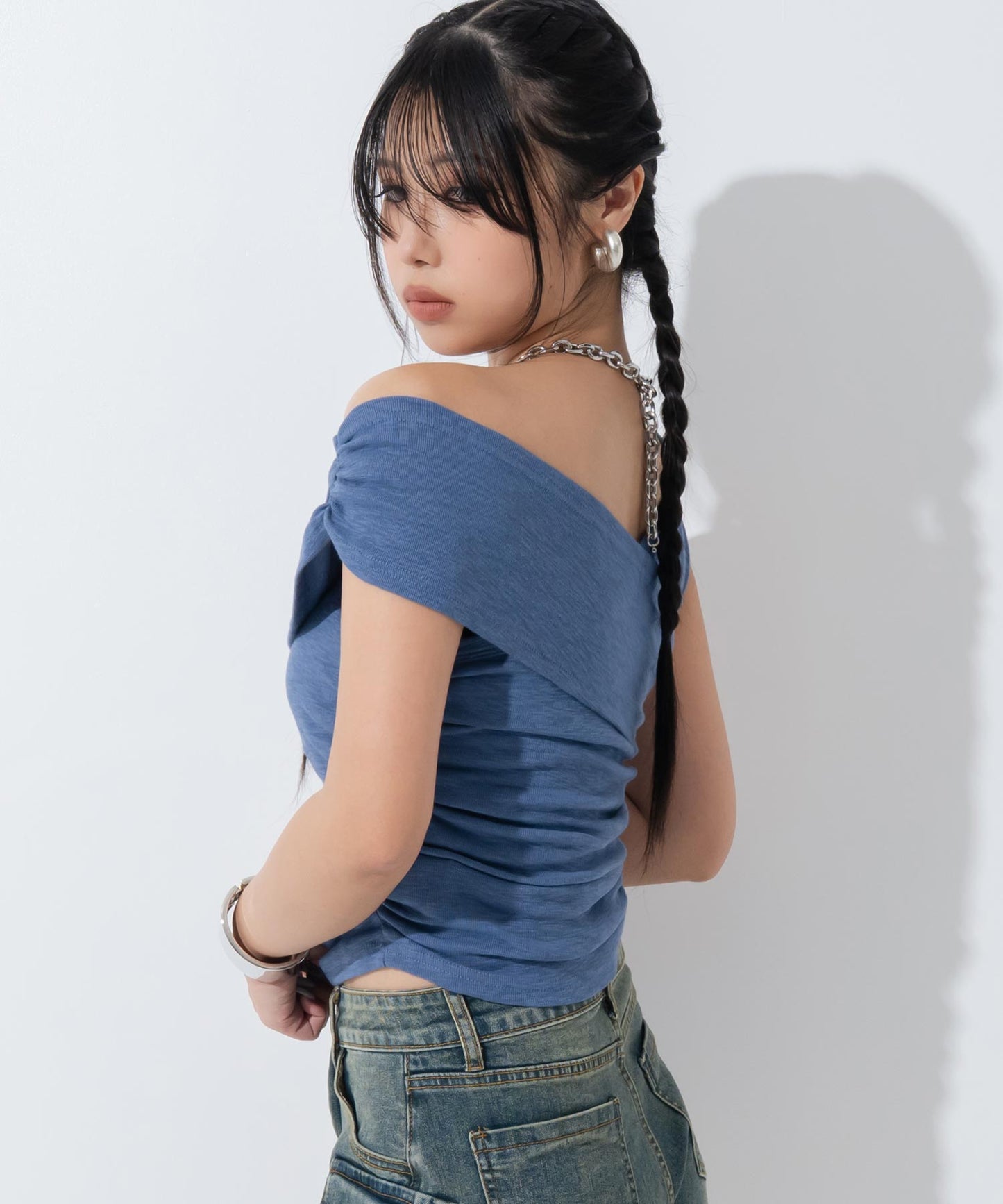 ブルー