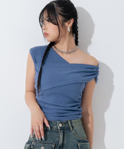 ブルー