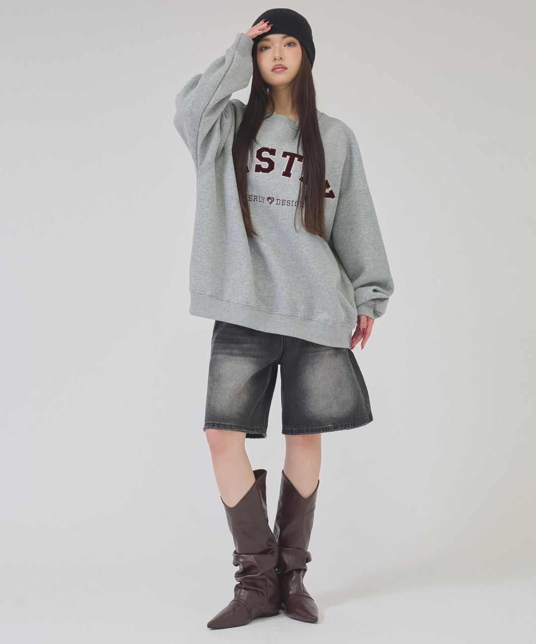 グレー(身長：約163cm)