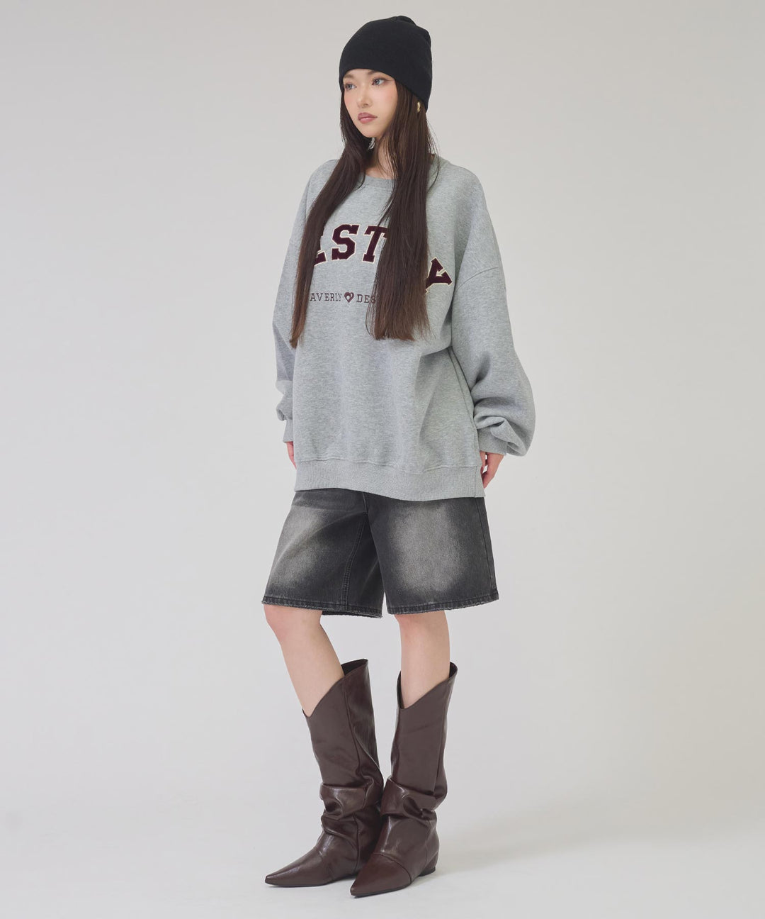 グレー(身長：約163cm)