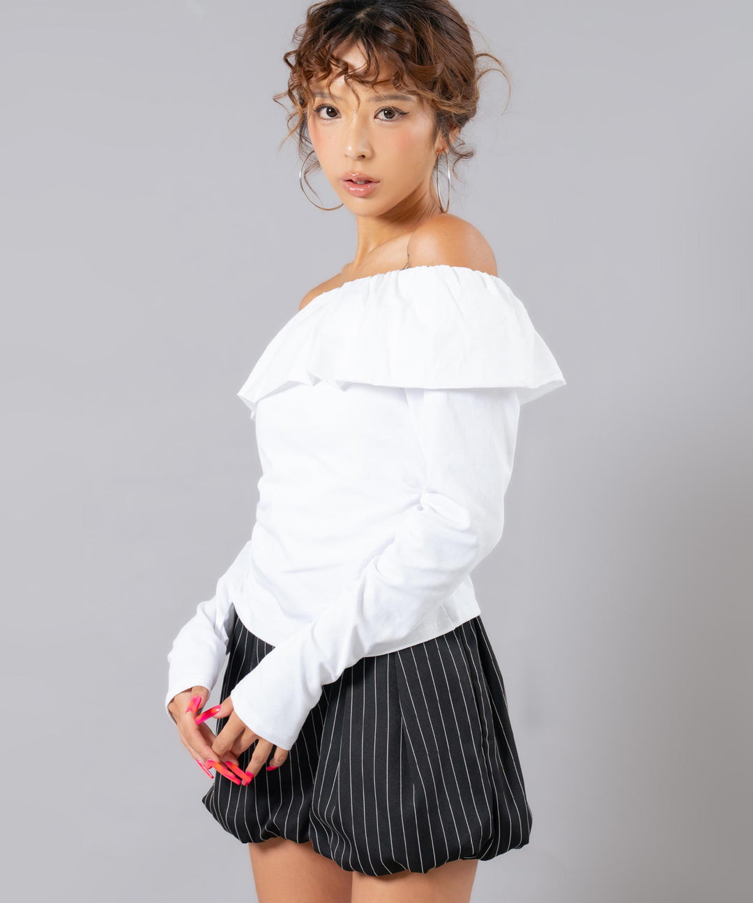 ホワイト(身長：約169cm)