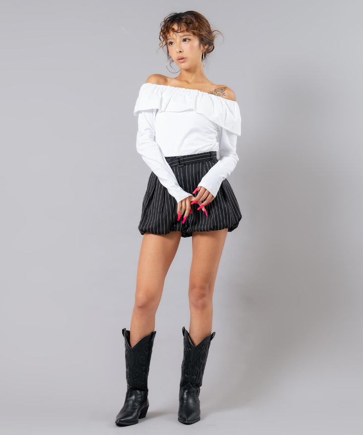 ホワイト(身長：約169cm)