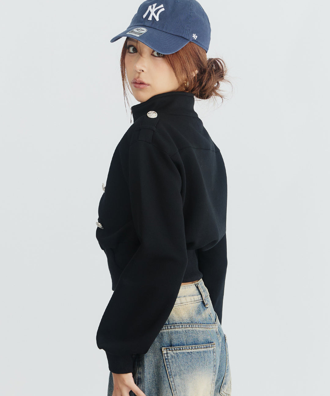 ブラック(身長：約169cm)