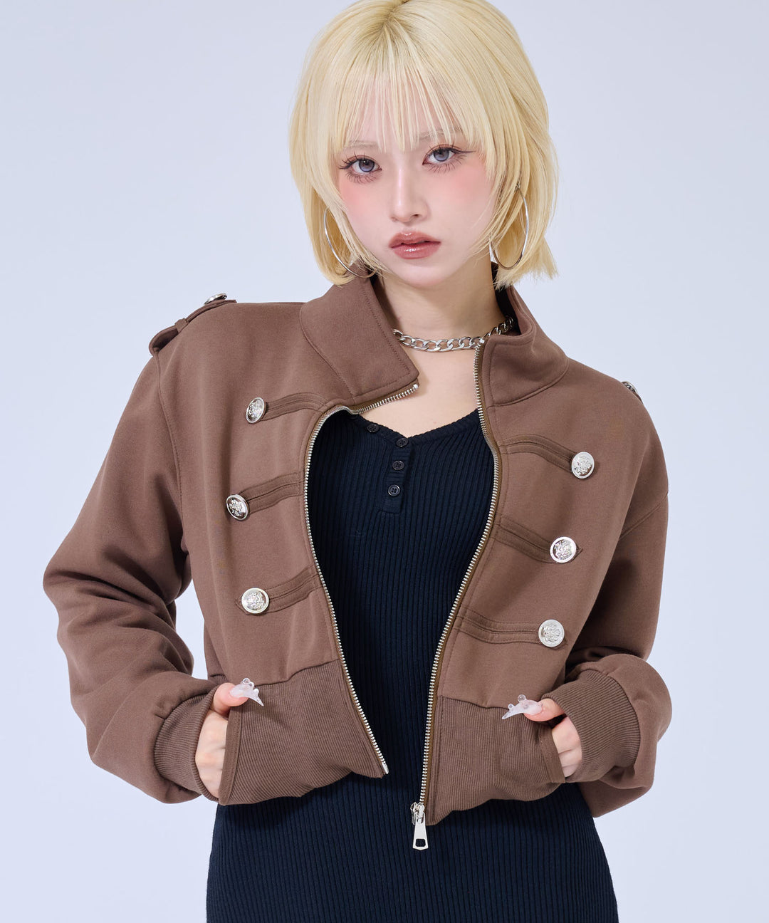 ブラウン(身長：約158cm)