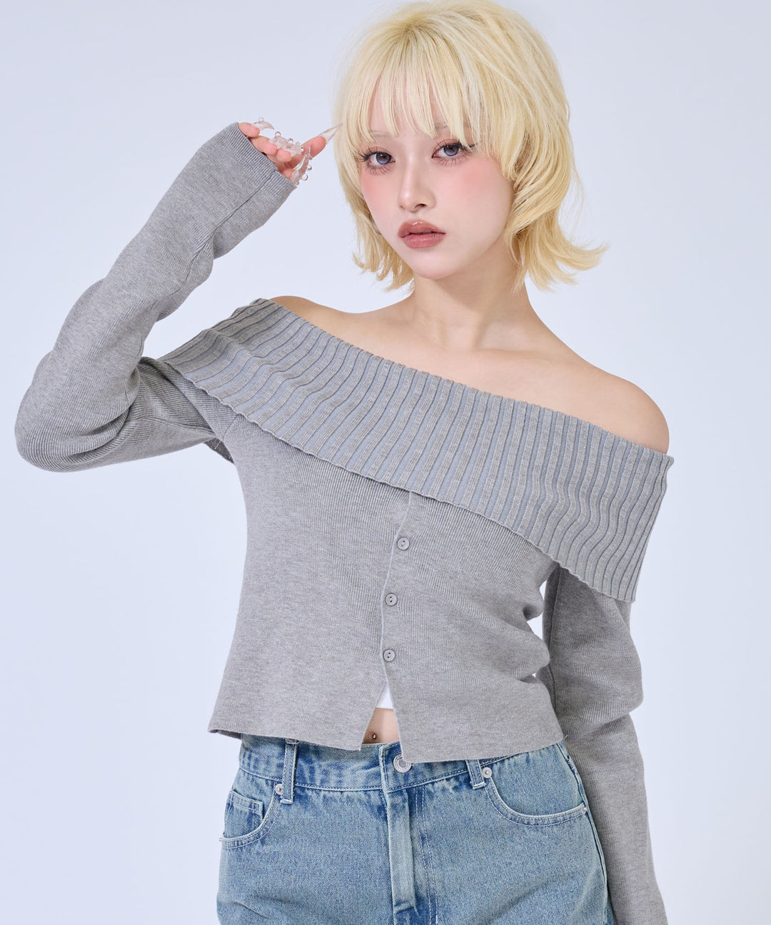 グレー(身長：約158cm)