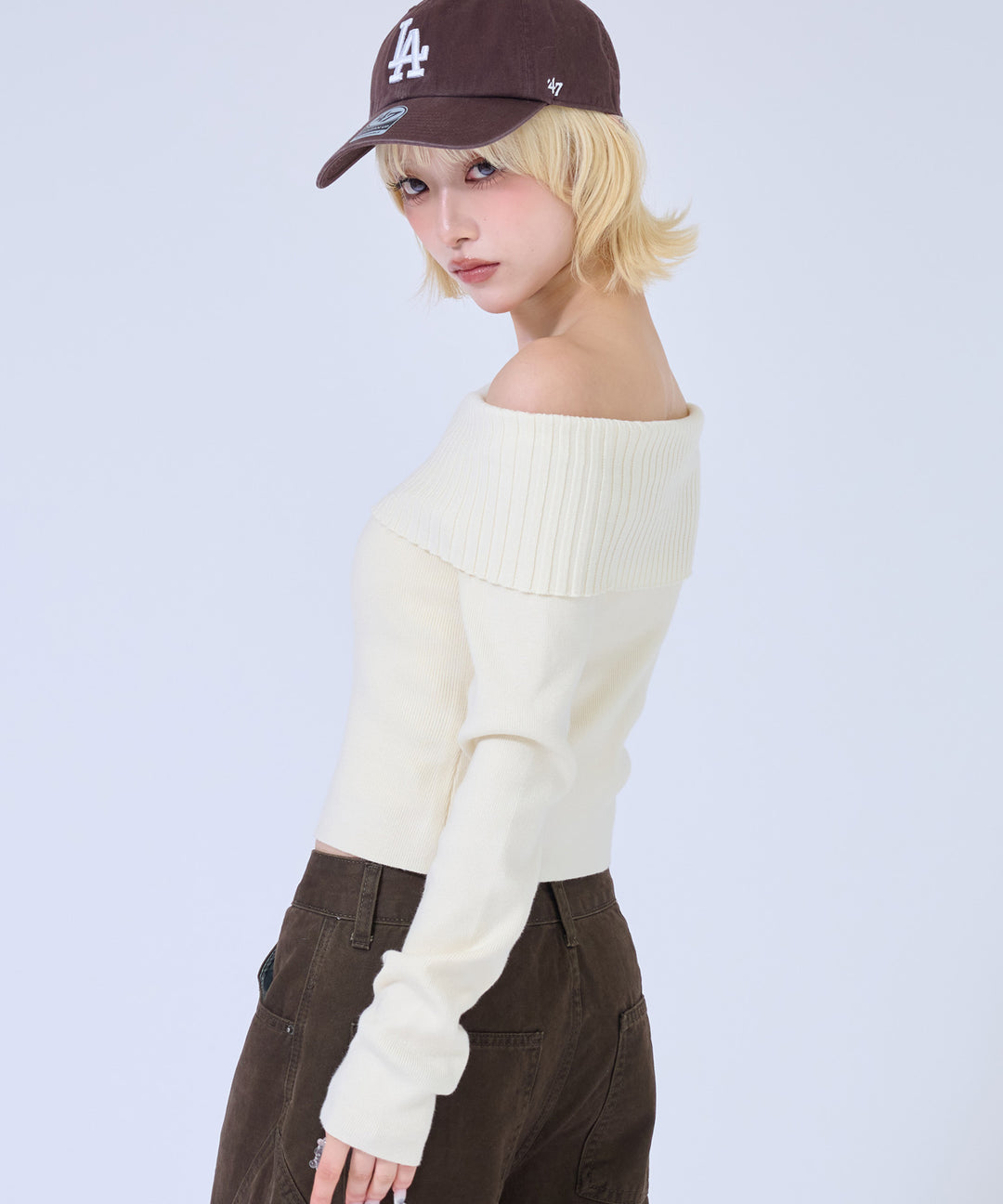 ホワイト(身長：約158cm)