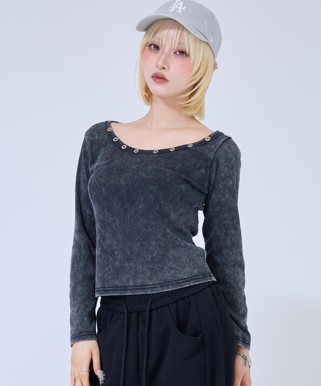 ブラック(身長：約158cm)