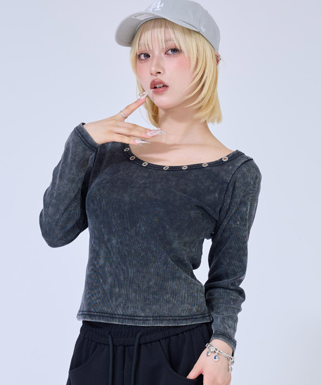ブラック(身長：約158cm)