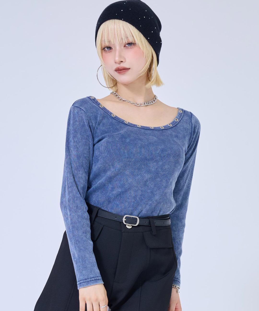 ブルー(身長：約158cm)
