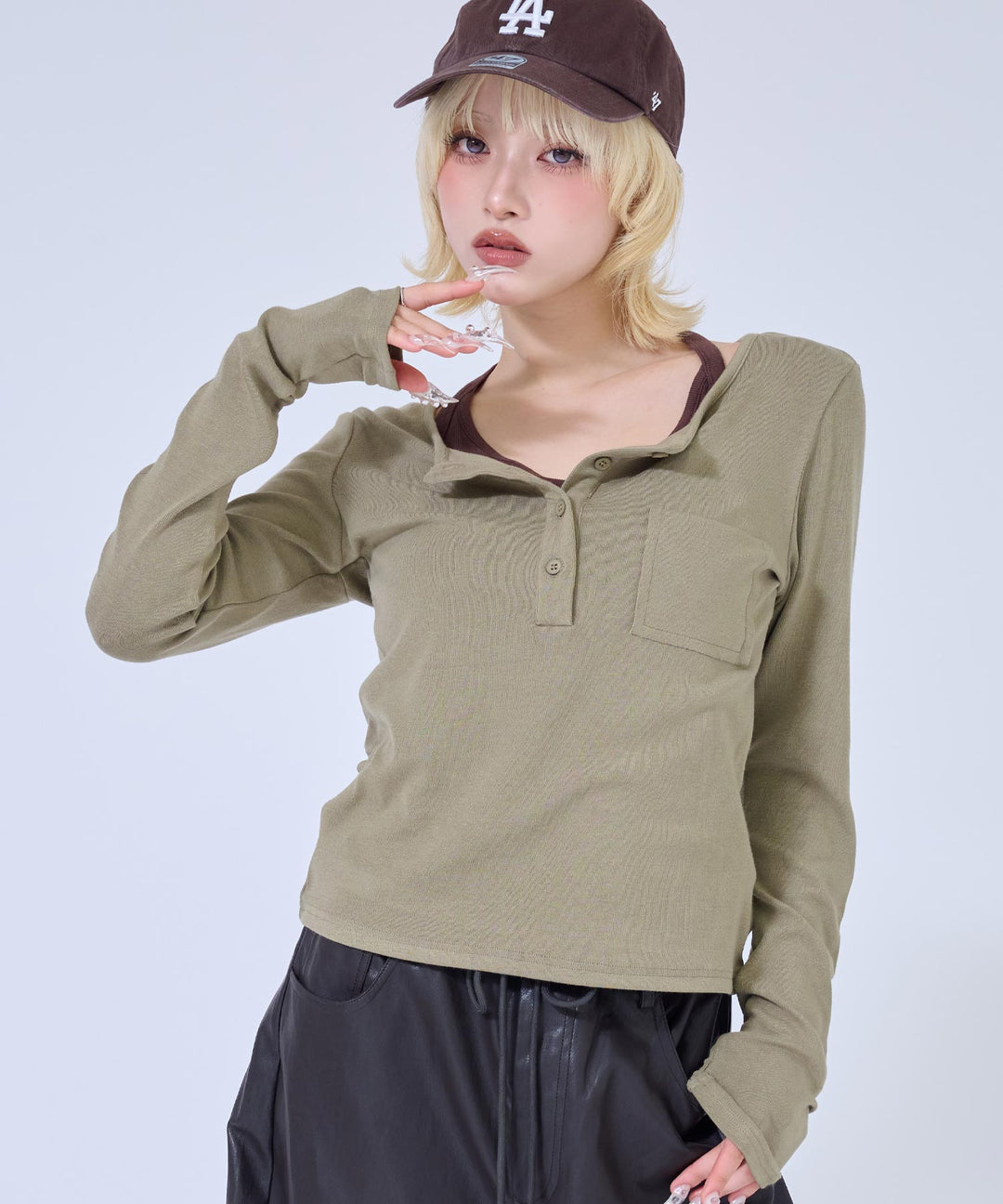 ベージュ(身長：約158cm)