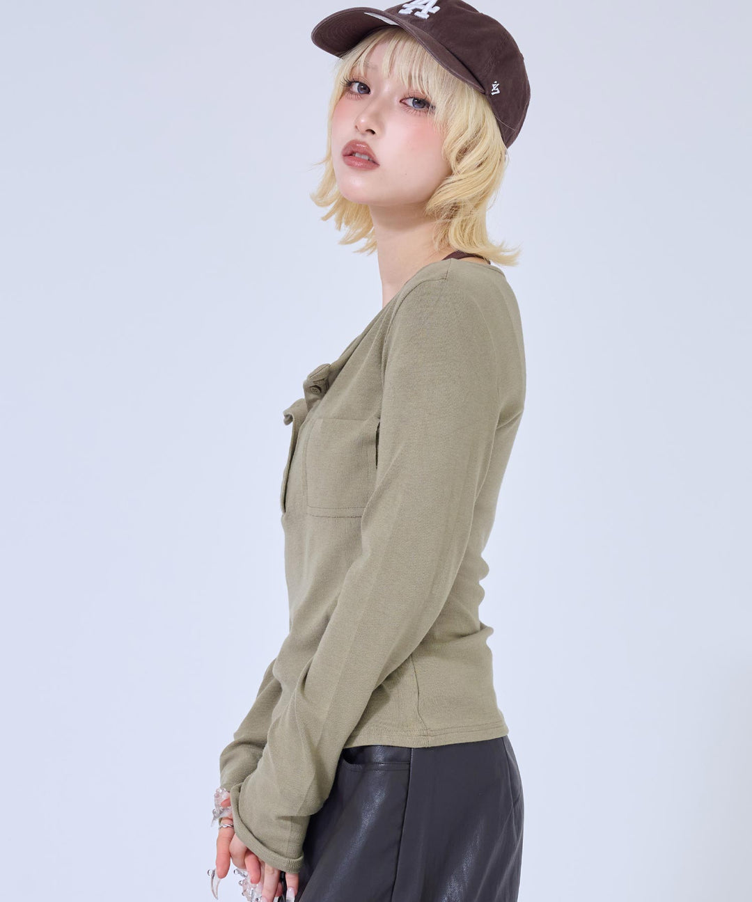 ベージュ(身長：約158cm)