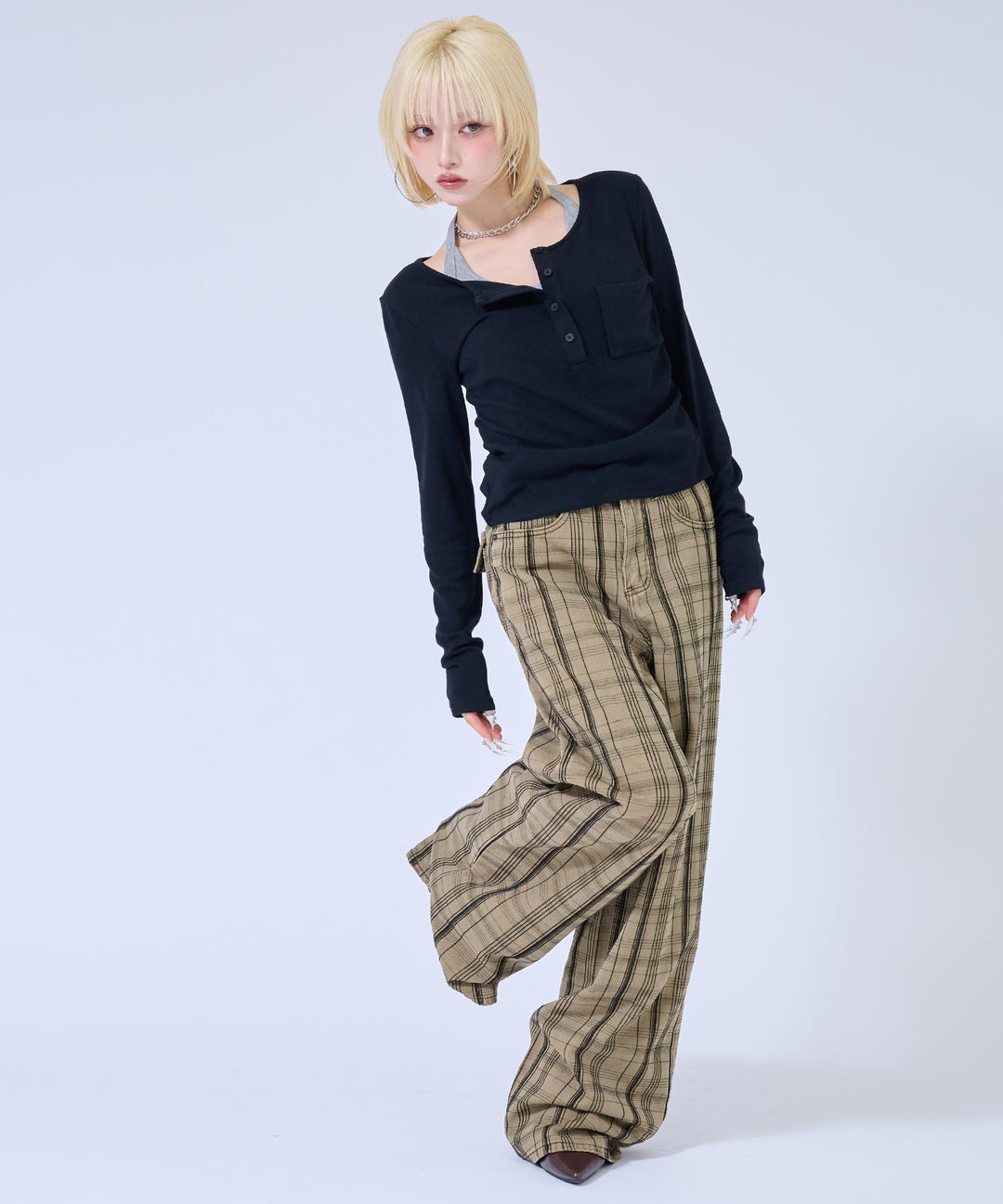 ブラック(身長：約158cm)