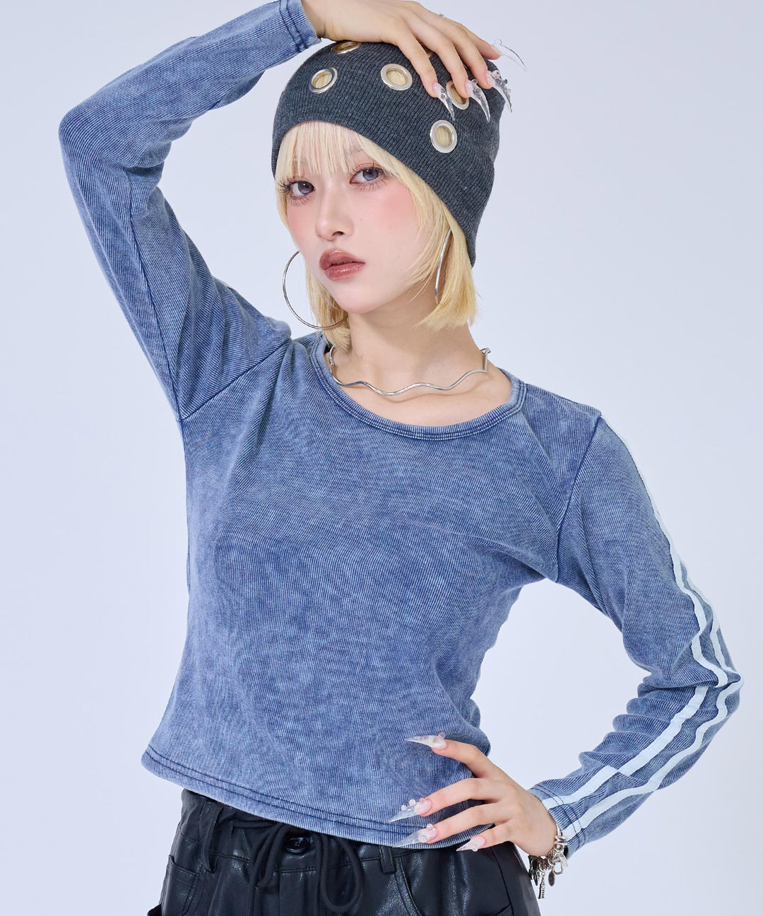 ブルー(身長：約158cm)