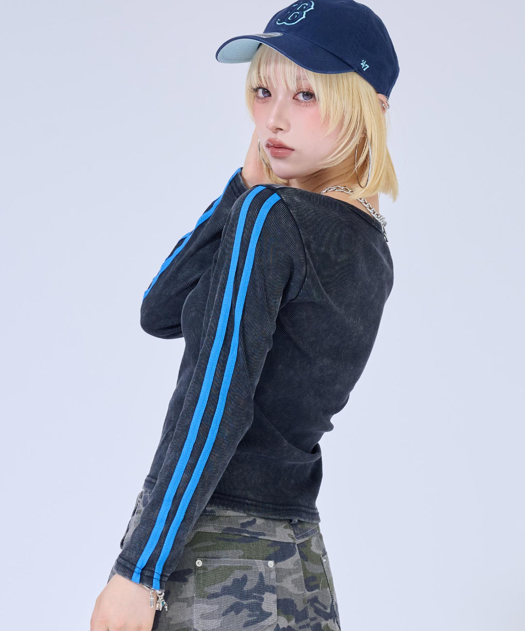 ブラック(身長：約158cm)