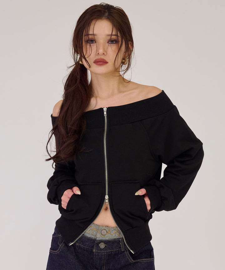 ブラック(身長：約163cm)