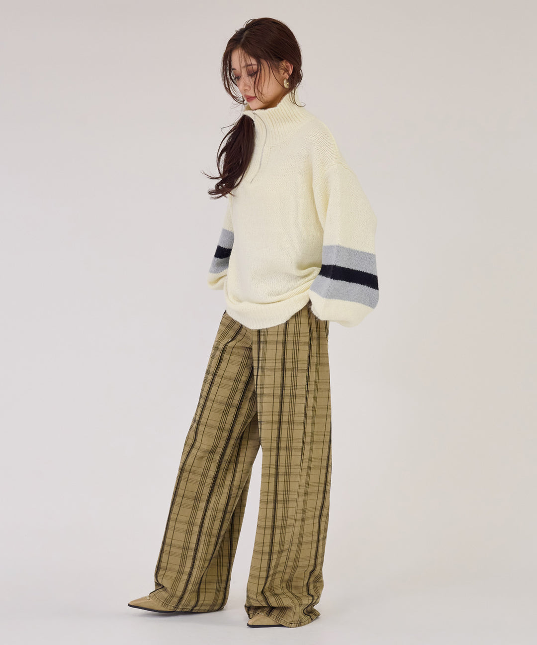 オフホワイト(身長：約163cm)