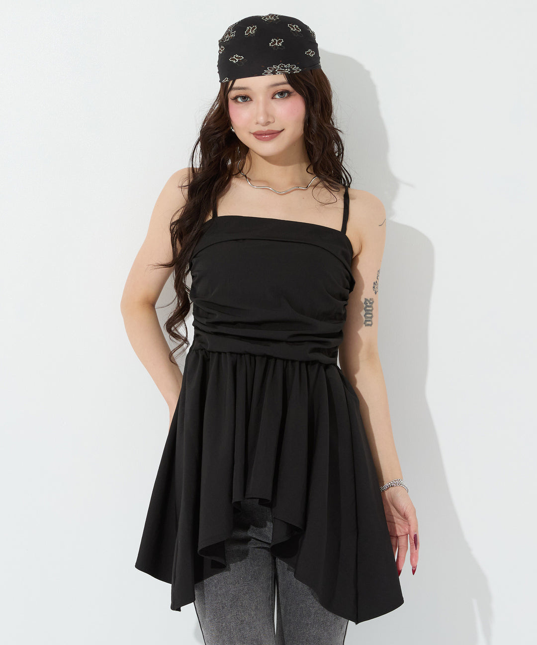 ブラック(身長：約163cm)