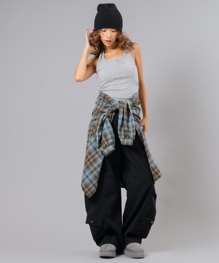 ブラウン(身長：約169cm)