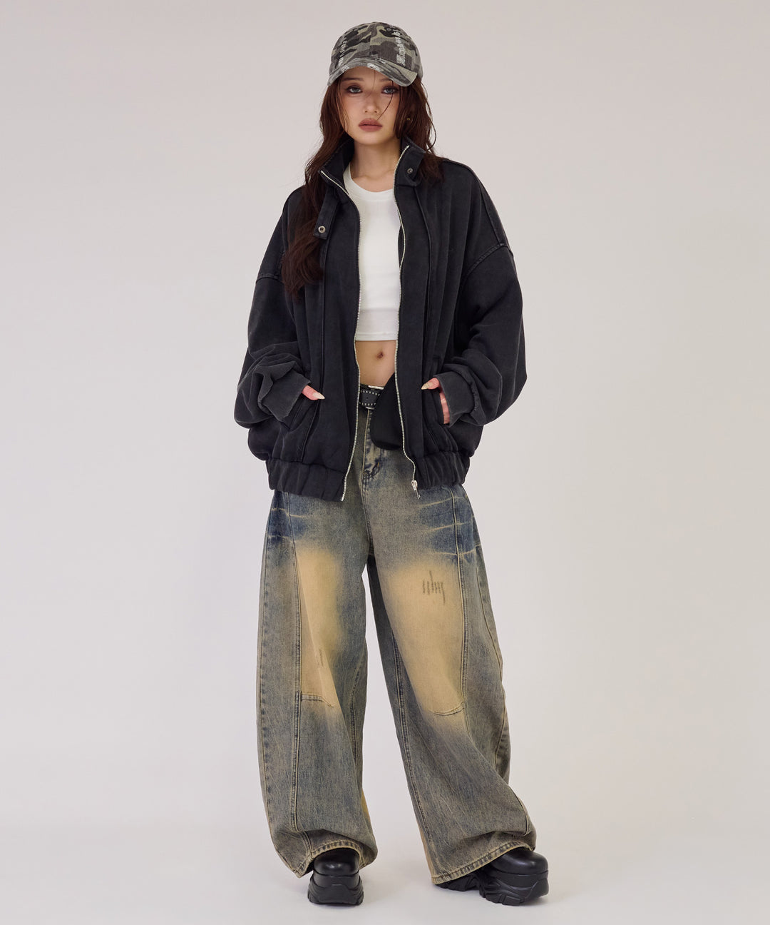 ブラック(身長：約163cm)