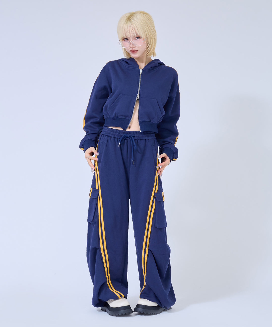 ネイビー(身長：約158cm)