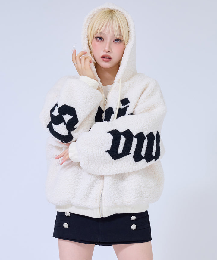 ホワイト(身長：約158cm)