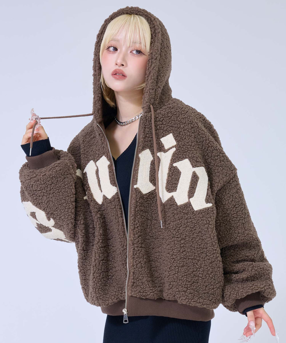 ブラウン(身長：約158cm)