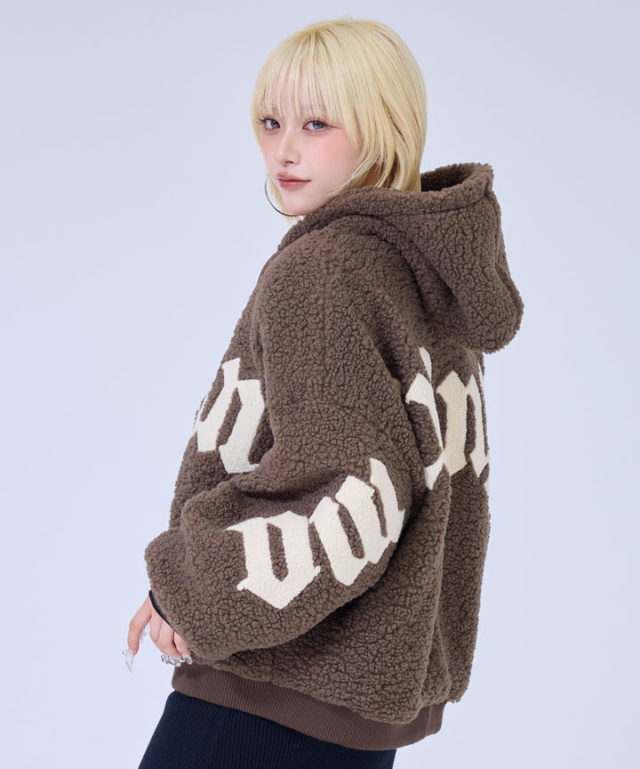 ブラウン(身長：約158cm)