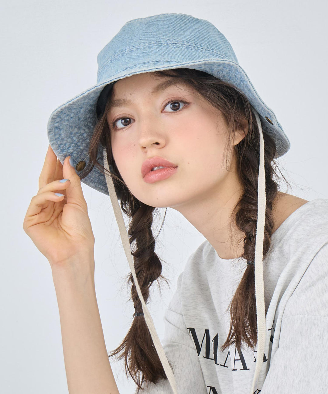 ブルー