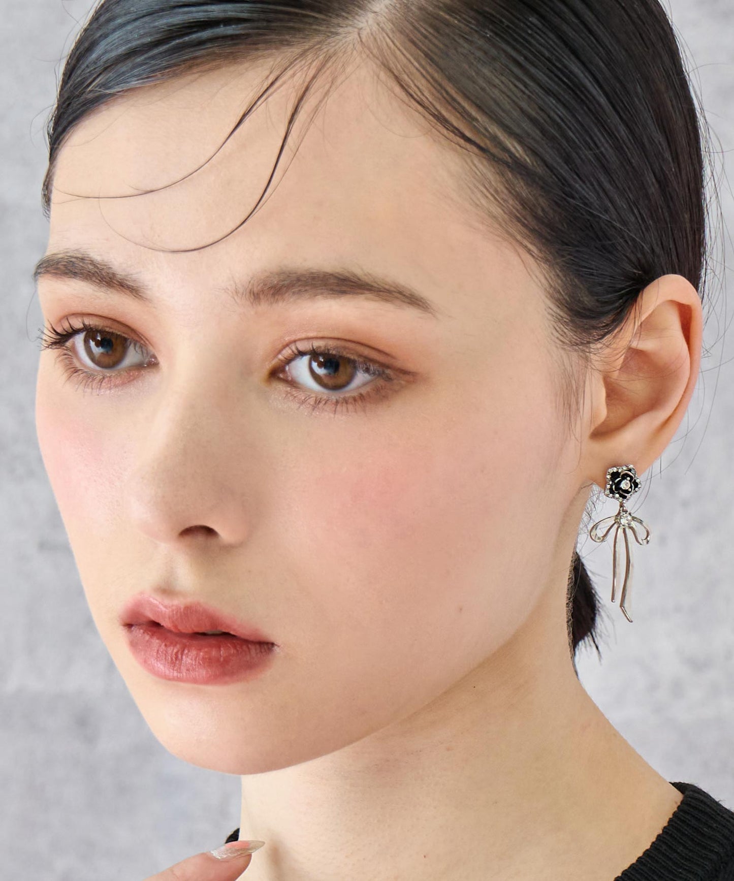 ラインリボン ローズ ピアス 159-5859