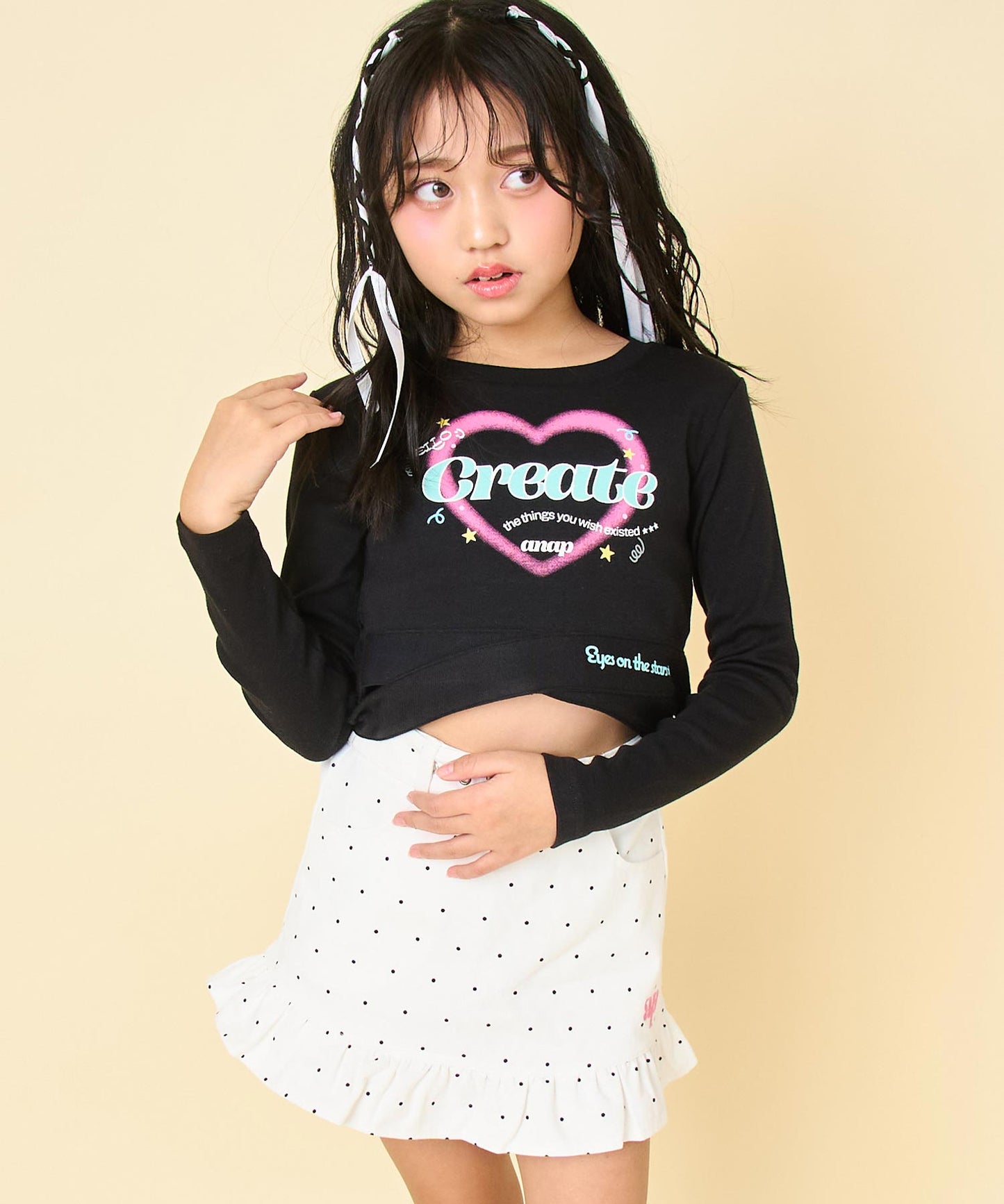 ホワイト/ブラック(120サイズ着用/身長：約128cm)