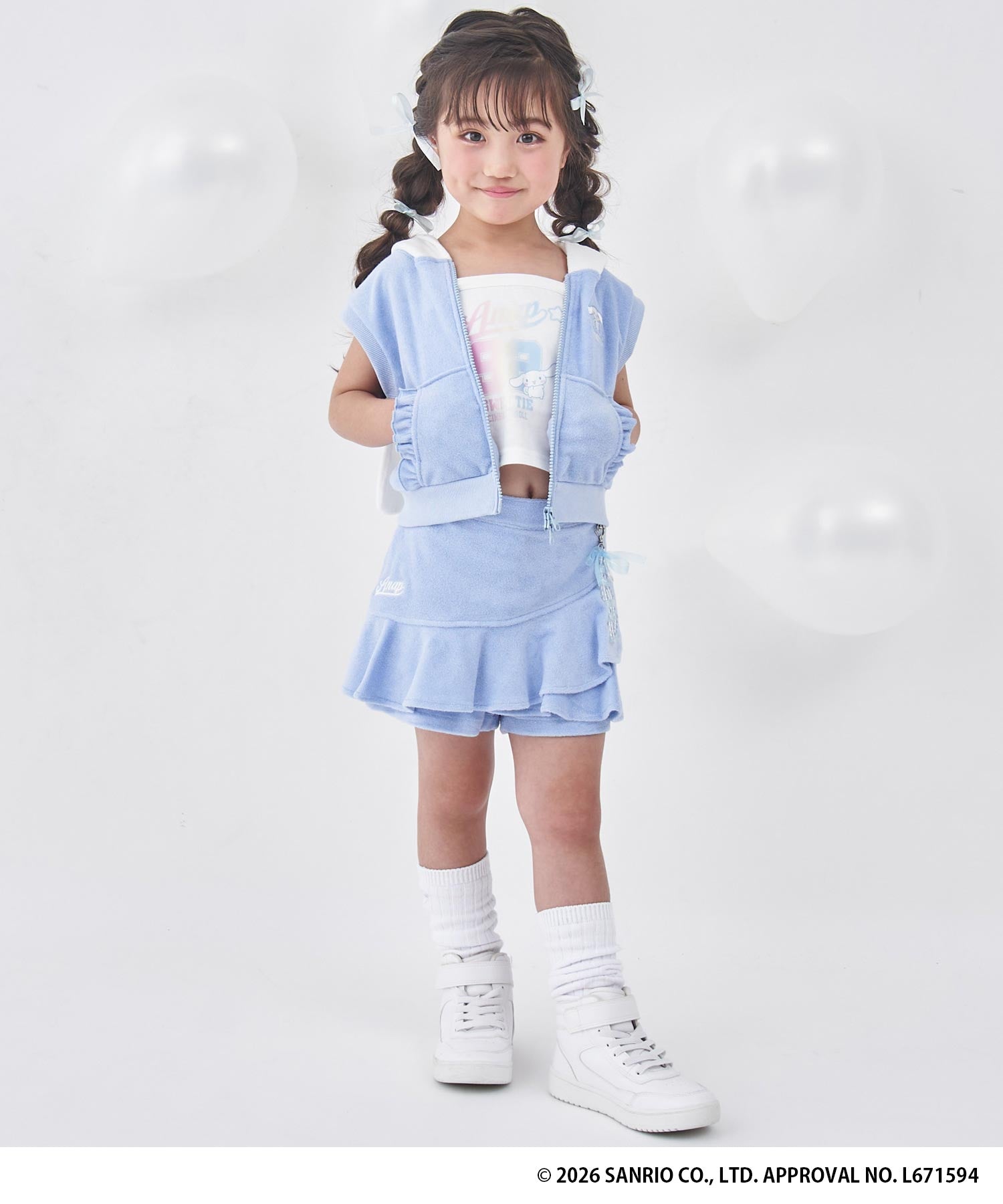 ライトブルー(120サイズ着用/身長：約114cm)