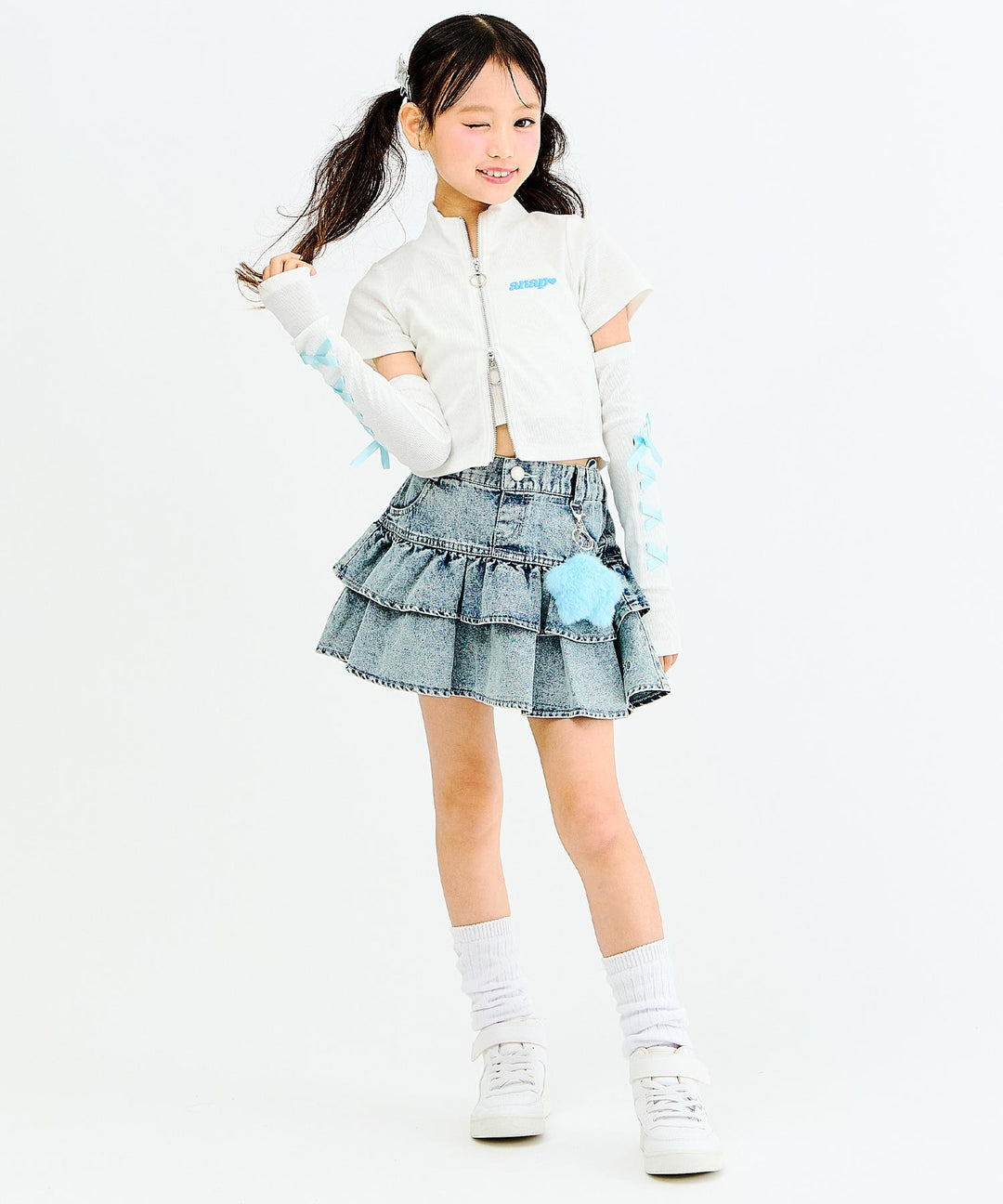 ブルー(130サイズ着用/身長：約128cm)