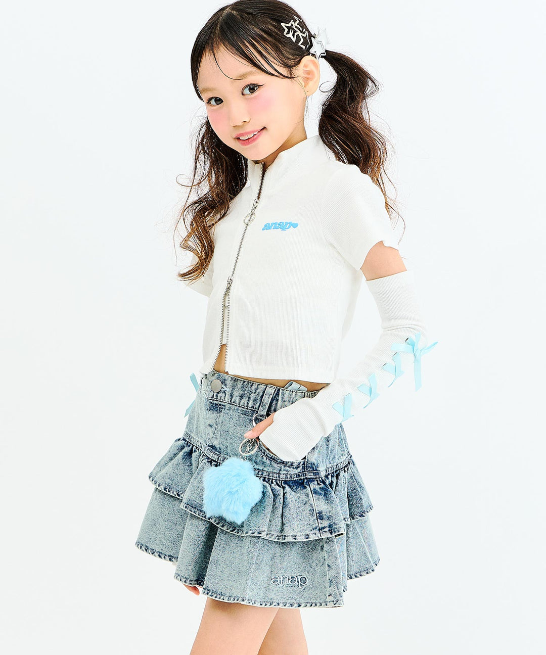 ブルー(130サイズ着用/身長：約128cm)