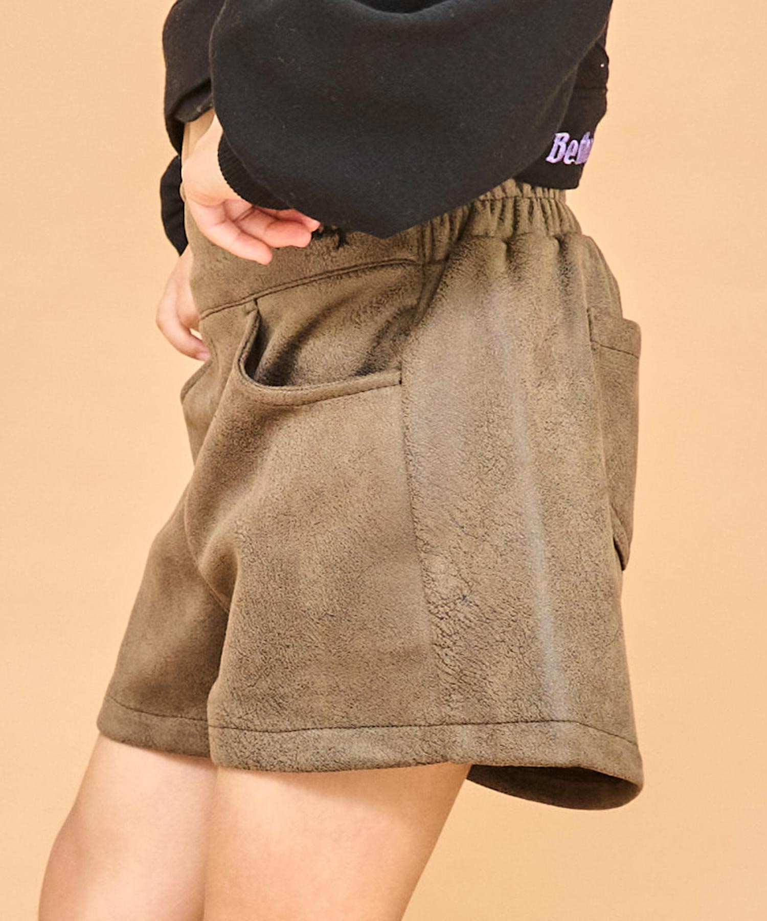 ブラウン(110サイズ着用/身長：約112cm)