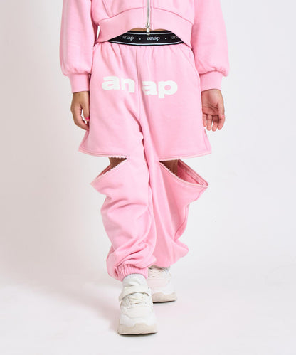 ライトピンク(110サイズ着用/身長：約115cm)