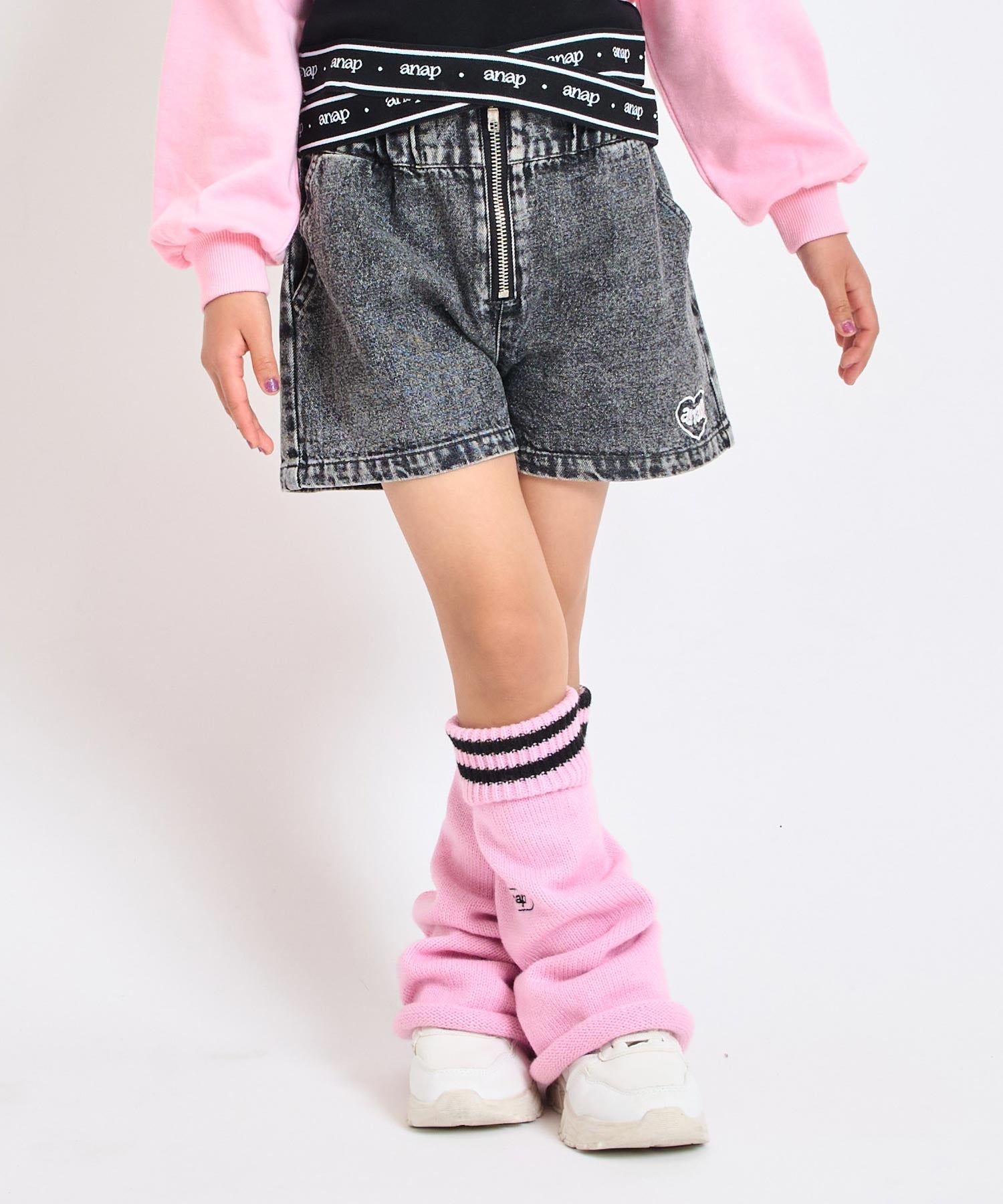 ブラック(110サイズ着用/身長：約113cm)