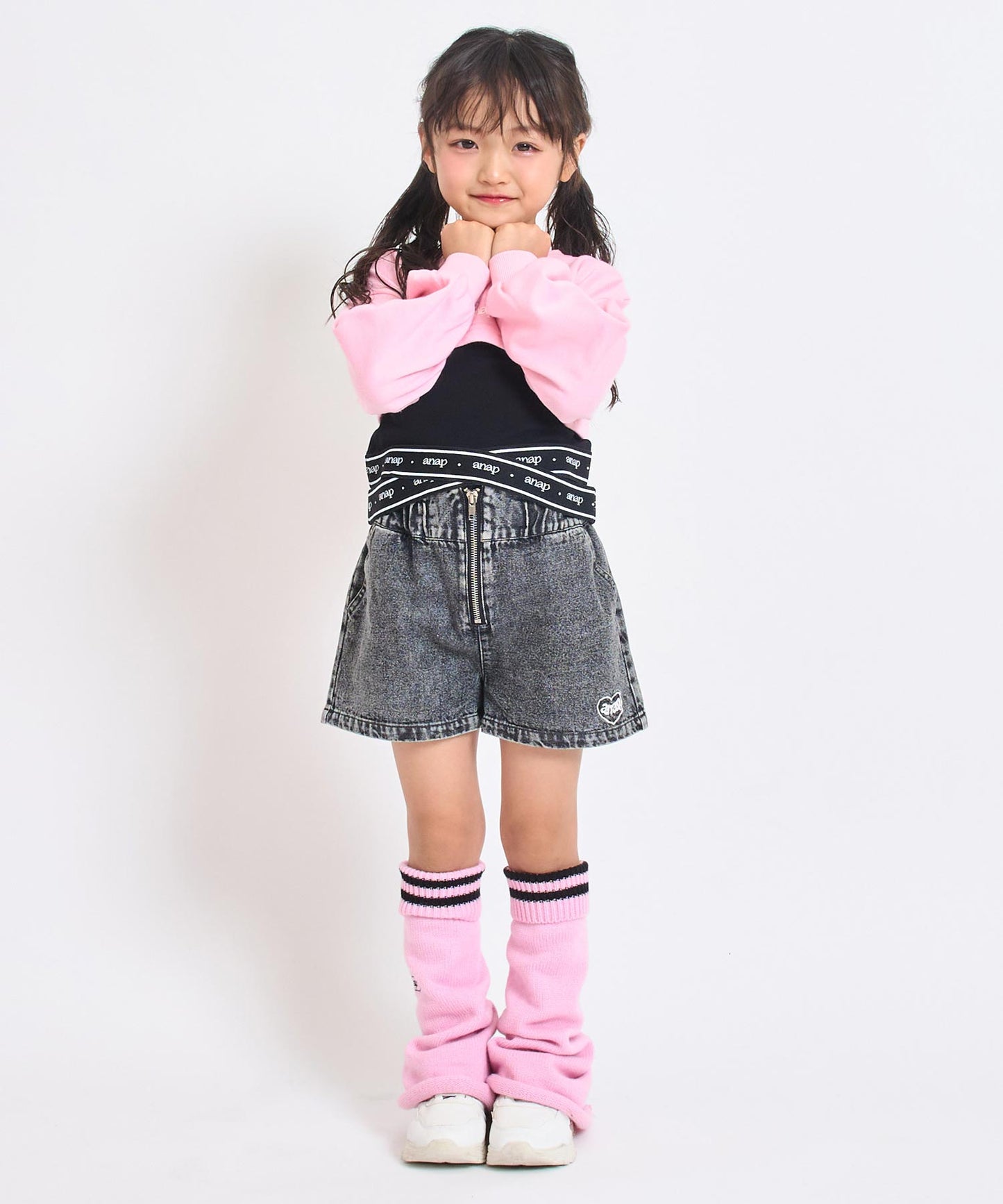 ブラック(110サイズ着用/身長：約113cm)