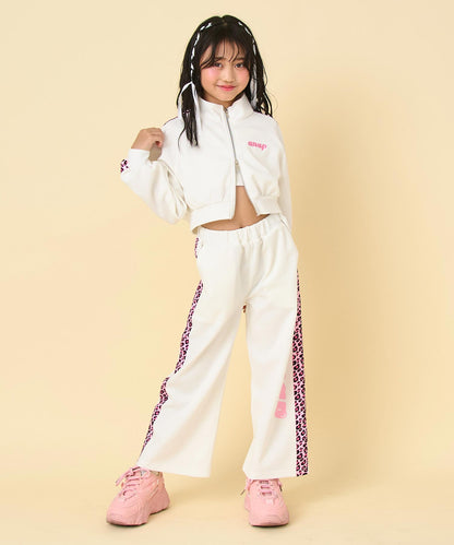 オフホワイト(120サイズ着用/身長：約128cm)