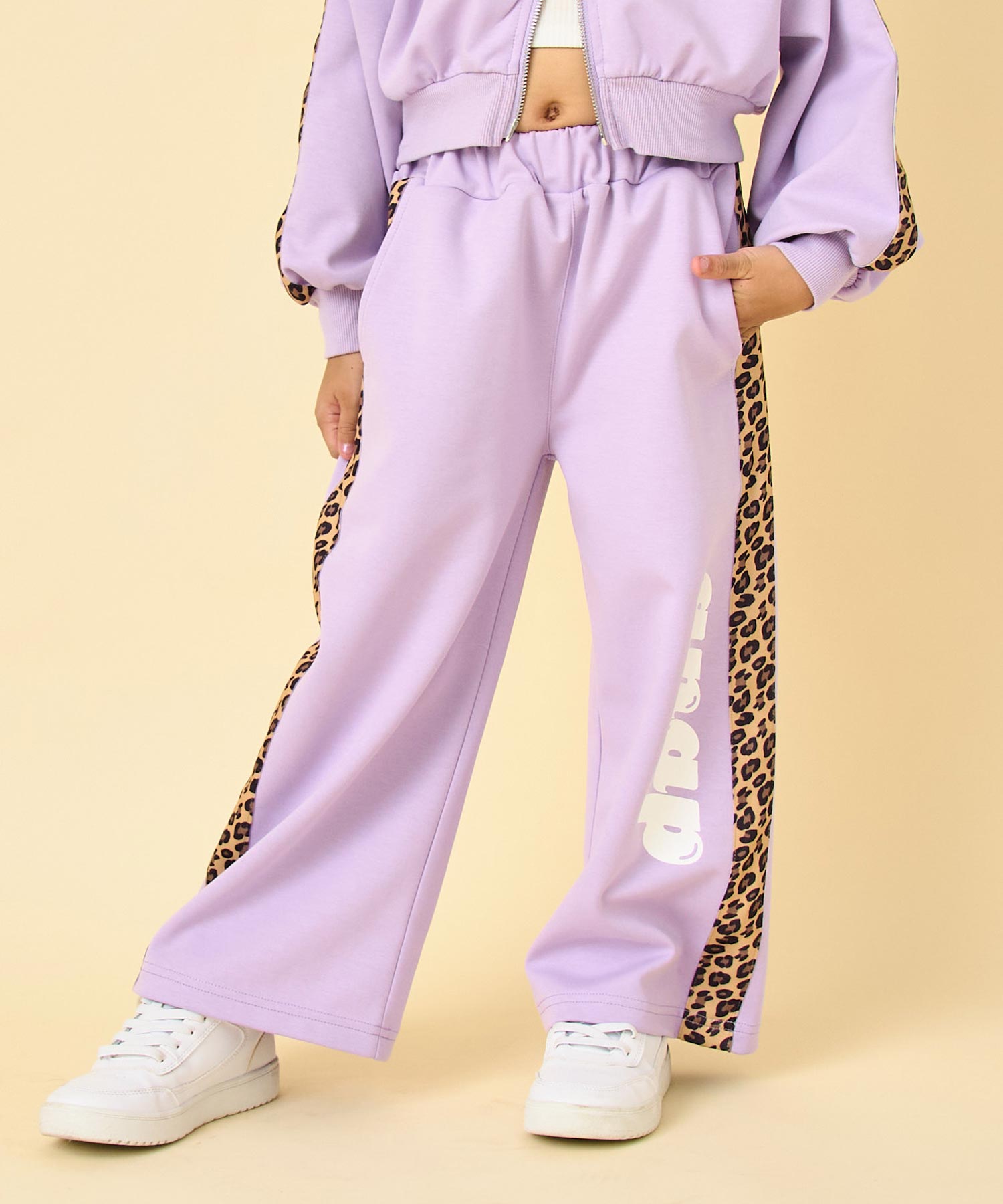 ラベンダー(110サイズ着用/身長：約115cm)