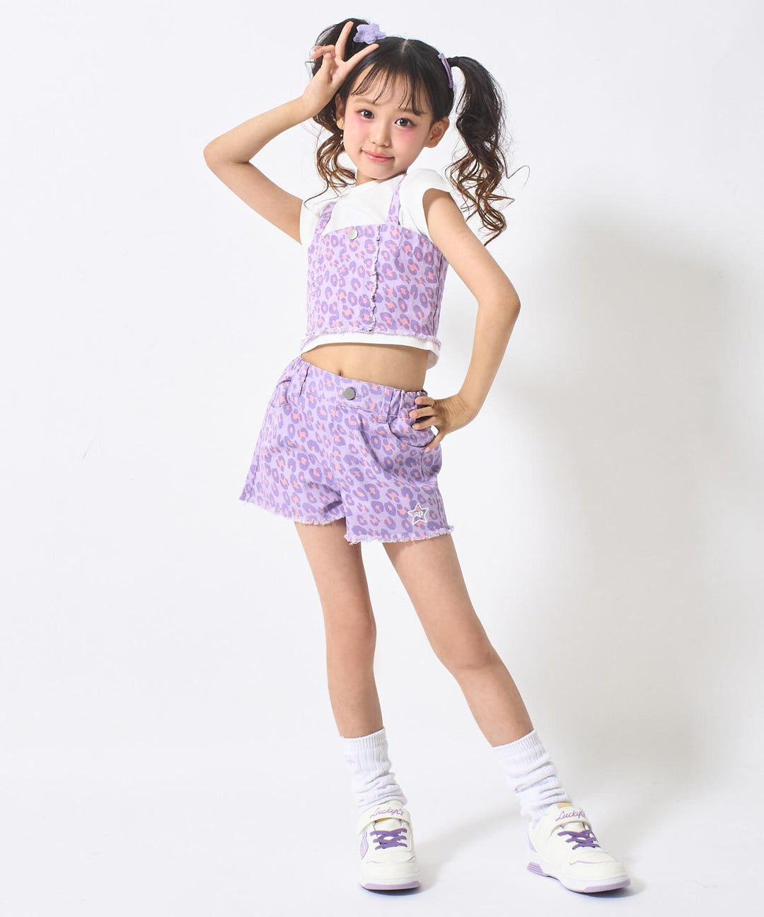 ラベンダー(120サイズ着用/身長：約128cm)