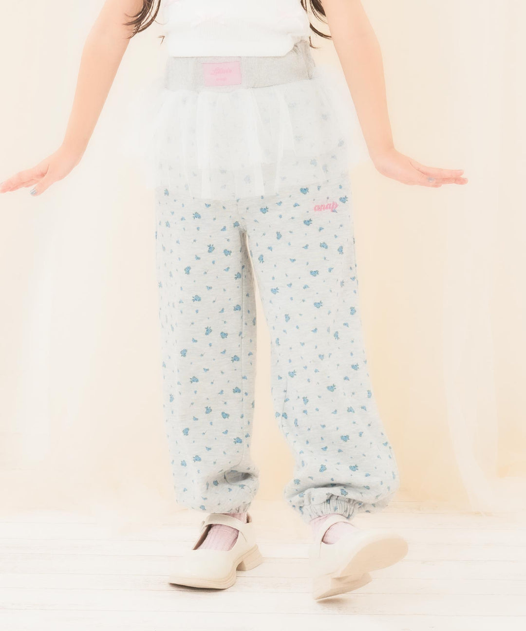 ライトグレー(120サイズ着用/身長：約112cm)