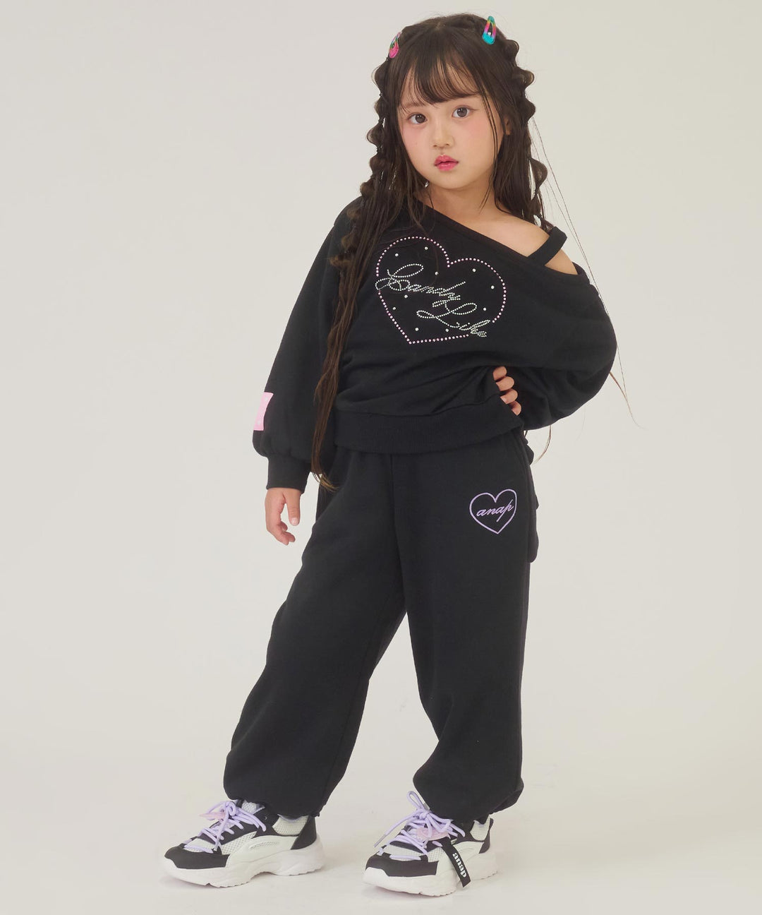 ブラック(110サイズ着用/身長：約108cm)