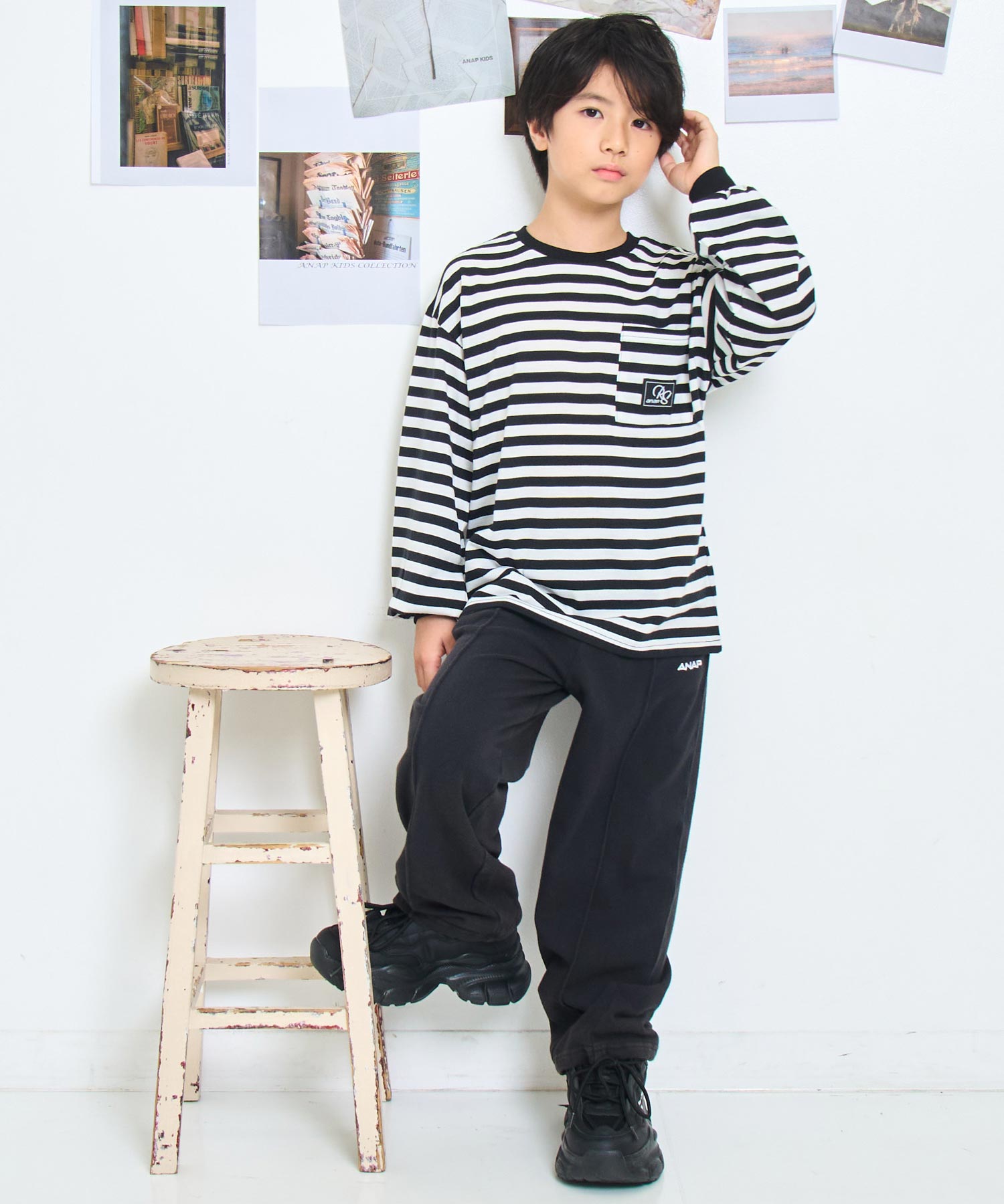 ホワイト/ブラック(130サイズ着用/身長：約129cm)