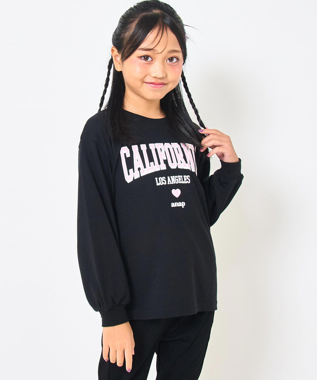 ブラック(120サイズ着用/身長：約128cm)